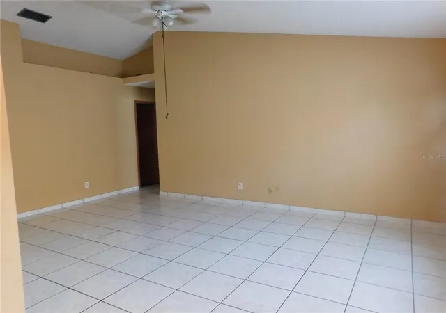 Photo 4 of Single family home for sale at 2826 Ridge Cvs Ct, Orlando, FL 32818 | MLS# O6450874 | Listing updated on 2026-10-20