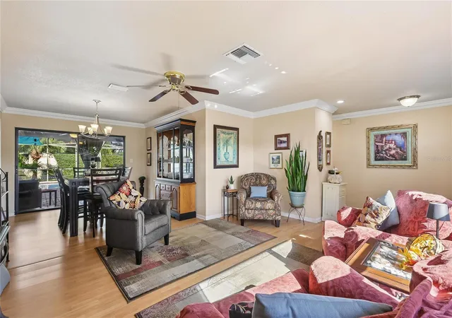 Photo 4 of Single family home for sale at 10468 95th Street, Seminole, FL 33777 | MLS# O6450877 | Listing updated on 2026-10-20