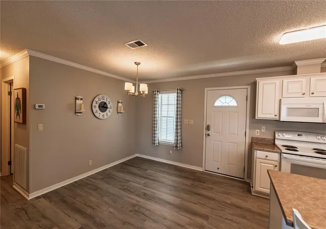 Photo 4 of Manufactured home for sale at 24 Emden Cir, Punta Gorda, FL 33950 | MLS# C7532183 | Listing updated on 2026-10-22