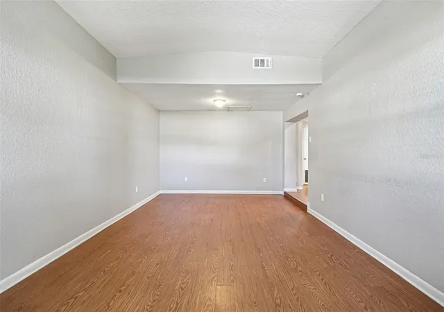 Photo 4 of Single family home for sale at 804 68th Avenue W, Bradenton, FL 34207 | MLS# O6450878 | Listing updated on 2026-10-23