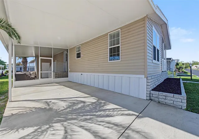 Photo 4 of Manufactured home for sale at 20000 US Hwy 19 N #705, Clearwater, FL 33764 | MLS# TB8559335 | Listing updated on 2026-10-23