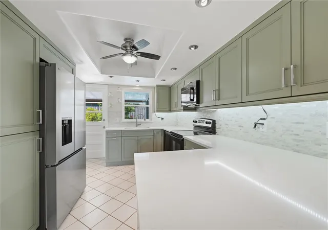 Photo 4 of Single family home for sale at 524 Spring Oaks Blvd, Altamonte Springs, FL 32714 | MLS# O6450881 | Listing updated on 2026-10-29