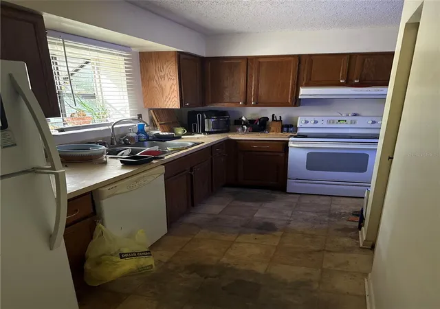 Photo 2 of Townhouse for sale at 6904 SW 42nd Place, Gainesville, FL 32608 | MLS# TB8559339 | Listing updated on 2026-10-20