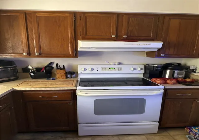 Photo 3 of Townhouse for sale at 6904 SW 42nd Place, Gainesville, FL 32608 | MLS# TB8559339 | Listing updated on 2026-10-20