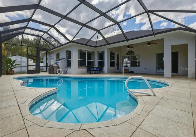 Photo 3 of Single family home for sale at 24 Leaver Dr, Palm Coast, FL 32137 | MLS# FC322211 | Listing updated on 2026-10-28