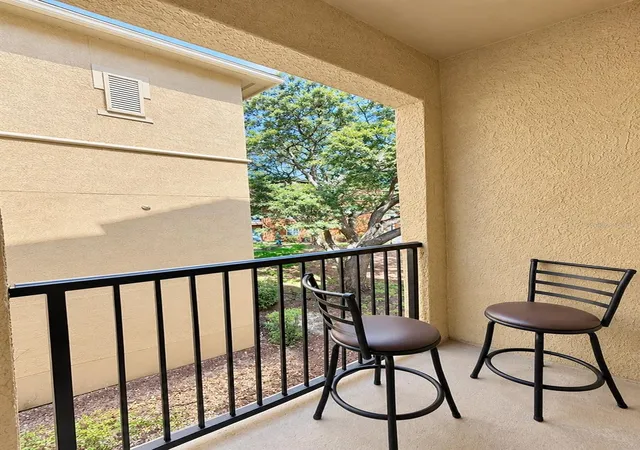 Photo 4 of Condo for sale at 1341 Arbor Vista Loop #225, Lake Mary, FL 32746 | MLS# O6450893 | Listing updated on 2026-10-23