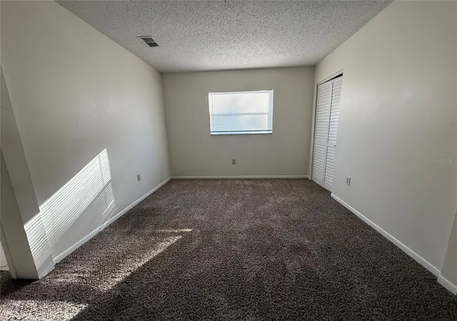 Photo 2 of Single family home for sale at 1928 Alexander Dr, Lakeland, FL 33803 | MLS# B4902399 | Listing updated on 2026-10-20