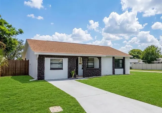 Photo 1 of Single family home for sale at 107 Iguala Dr, Kissimmee, FL 34743 | MLS# S5159799 | Listing updated on 2026-10-28