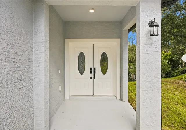 Photo 4 of Single family home for sale at 62 Orange Blossom Dr, Eustis, FL 32726 | MLS# O6450901 | Listing updated on 2026-10-21