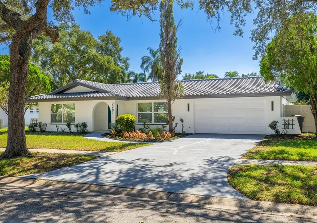 Photo 3 of Single family home for sale at 2291 Grovewood Rd, Clearwater, FL 33764 | MLS# TB8559360 | Listing updated on 2026-10-23