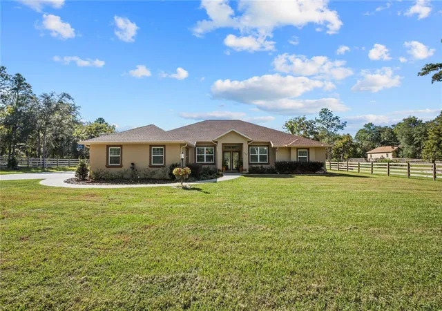 Single family home for sale at 2402 N Stampede Dr, BEVERLY HILLS, FL 34465 | MLS# TB8559366