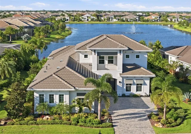 Photo 1 of Single family home for sale at 8281 Pavia Way, Bradenton, FL 34202 | MLS# A4710077 | Listing updated on 2026-10-24
