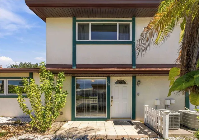 Photo 1 of Condo for sale at 168 Circlewood Dr #102, Venice, FL 34293 | MLS# C7532192 | Listing updated on 2026-10-22