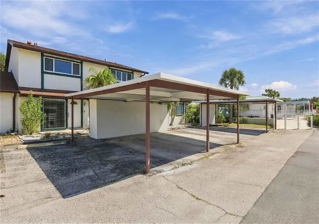 Photo 3 of Condo for sale at 168 Circlewood Dr #102, Venice, FL 34293 | MLS# C7532192 | Listing updated on 2026-10-22
