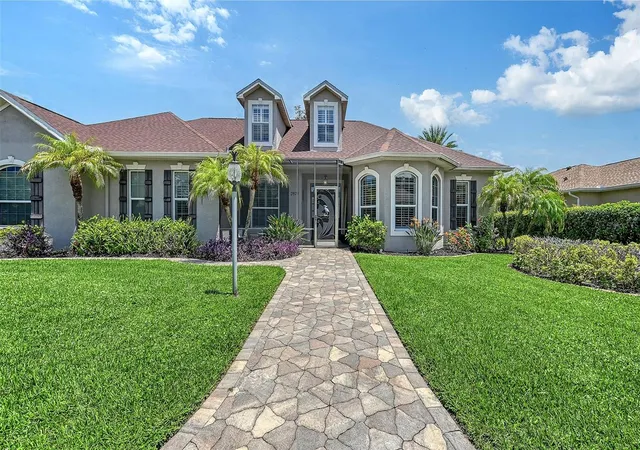 Photo 3 of Single family home for sale at 3974 Serenity Cir, Sarasota, FL 34235 | MLS# A4710078 | Listing updated on 2026-10-29