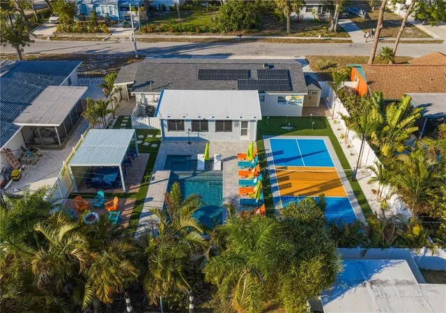 Photo 4 of Single family home for sale at 5419 1st Avenue W, Bradenton, FL 34209 | MLS# A4710079 | Listing updated on 2026-10-22