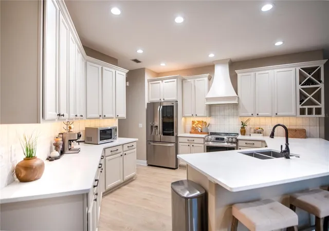 Photo 4 of Single family home for sale at 14038 Eden Isle Blvd, Windermere, FL 34786 | MLS# O6450925 | Listing updated on 2026-10-20