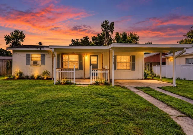 Photo 1 of Sale Pending at 1027 Canal Dr W, Lakeland, FL 33801 | MLS# A4710083 | Listing updated on 2026-10-26