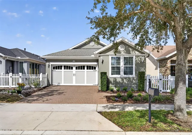 Single family home for sale at 75 Bayou Bnd Rd, GROVELAND, FL 34736 | MLS# G5119242