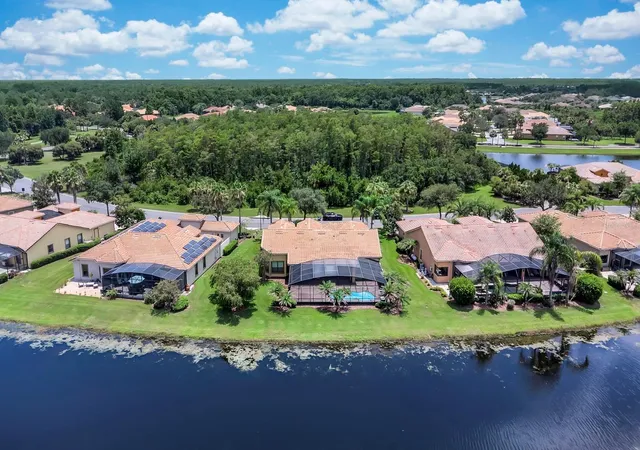 Photo 1 of Single family home for sale at 964 San Raphael St, Kissimmee, FL 34759 | MLS# TB8559404 | Listing updated on 2026-10-27