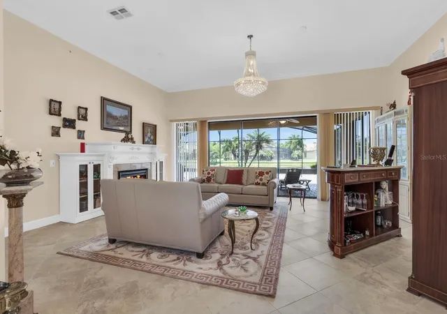 Photo 4 of Single family home for sale at 964 San Raphael St, Kissimmee, FL 34759 | MLS# TB8559404 | Listing updated on 2026-10-27