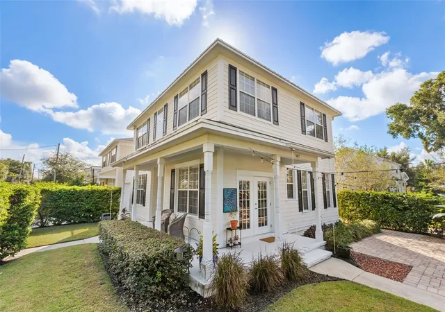 Photo 1 of Single family home for sale at 947 N Shine Ave, Orlando, FL 32803 | MLS# O6450955 | Listing updated on 2026-10-23