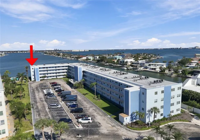 Photo 2 of Condo for sale at 5555 Gulf Blvd #419, St Pete Beach, FL 33706 | MLS# TB8559418 | Listing updated on 2026-10-28