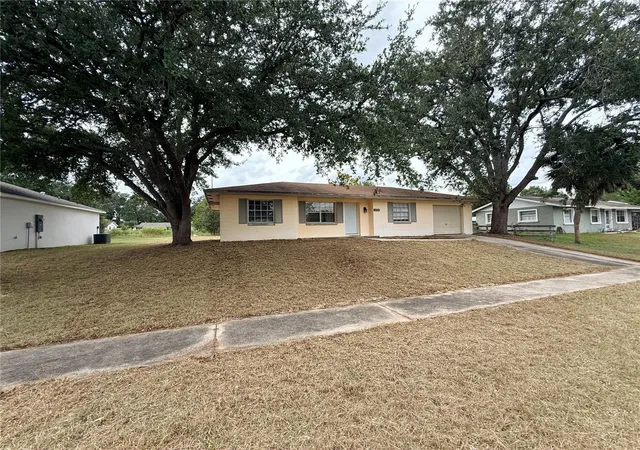 Photo 2 of Single family home for sale at 14922 Sw 38th Circle, Ocala, FL 34473 | MLS# OM734267 | Listing updated on 2026-10-20