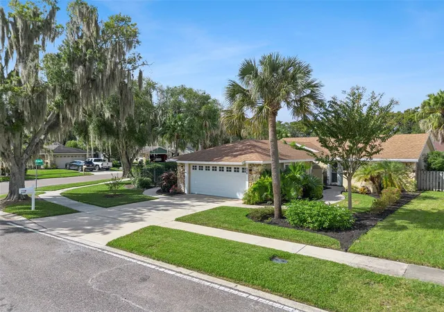 Photo 2 of Single family home for sale at 698 Sausalito Blvd, Casselberry, FL 32707 | MLS# O6450962 | Listing updated on 2026-10-23
