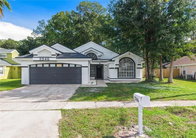 Photo 4 of Single family home for sale at 2546 Davenport Cir, Kissimmee, FL 34746 | MLS# S5159816 | Listing updated on 2026-10-22