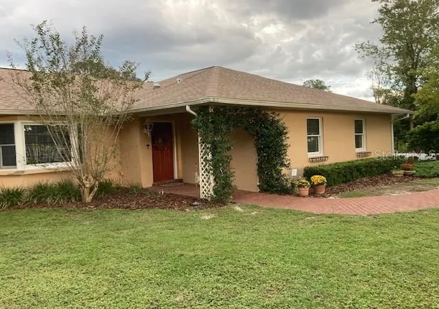 Photo 1 of Single family home for sale at 17455 SW 26th Terrace Rd, Ocala, FL 34473 | MLS# OM734269 | Listing updated on 2026-10-21