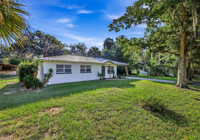 Photo 2 of Single family home for sale at 105 SE 70th Street, Gainesville, FL 32641 | MLS# GC544270 | Listing updated on 2026-10-24