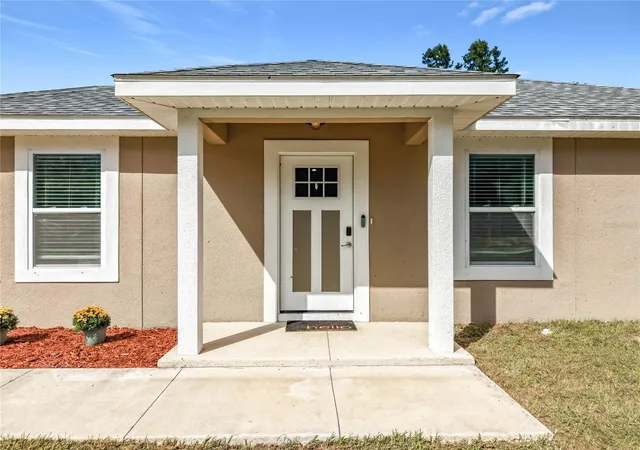 Photo 2 of Single family home for sale at 22787 SW Beach Blvd, Dunnellon, FL 34431 | MLS# OM734272 | Listing updated on 2026-10-25