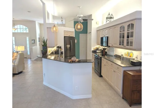 Photo 4 of Single family home for sale at 2125 Muskogee Trl, Nokomis, FL 34275 | MLS# A4710105 | Listing updated on 2026-10-23
