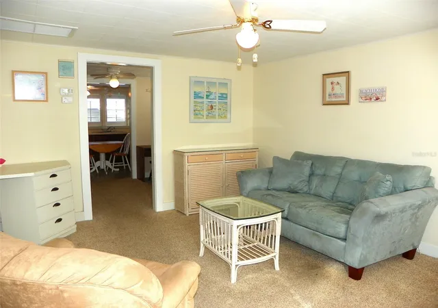 Photo 3 of Single family home for sale at 8 Plaza St E, Bradenton, FL 34208 | MLS# A4710112 | Listing updated on 2026-10-30