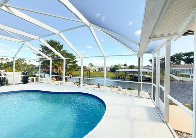Photo 4 of Single family home for sale at 43 Christopher Ct, Palm Coast, FL 32137 | MLS# FC322220 | Listing updated on 2026-10-27