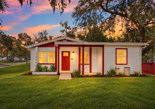 Single family home for sale at 10002 Takomah Trl, TAMPA, FL 33617 | MLS# N6146269