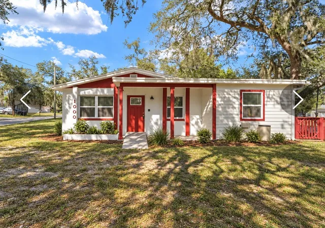 Photo 2 of Single family home for sale at 10002 Takomah Trl, Tampa, FL 33617 | MLS# N6146269 | Listing updated on 2026-10-24