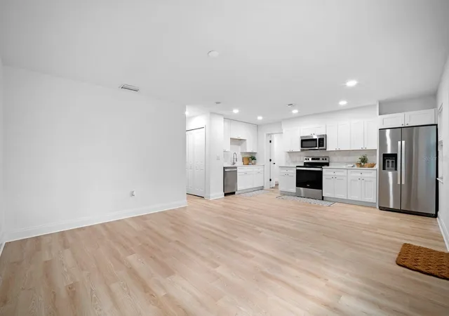 Photo 4 of Single family home for sale at 10002 Takomah Trl, Tampa, FL 33617 | MLS# N6146269 | Listing updated on 2026-10-24