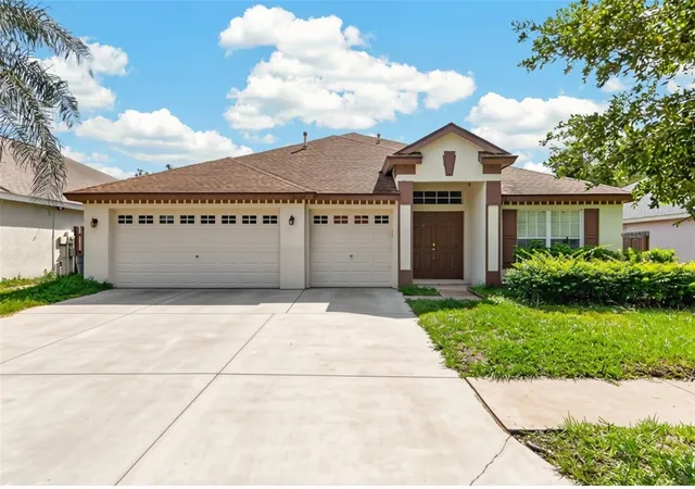 Single family home for sale at 10527 San Travaso Dr, TAMPA, FL 33647 | MLS# TB8559452