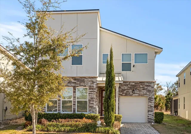 Photo 1 of Single family home for sale at 2009 Tropical Palms Cir, Kissimmee, FL 34747 | MLS# O6450986 | Listing updated on 2026-10-28