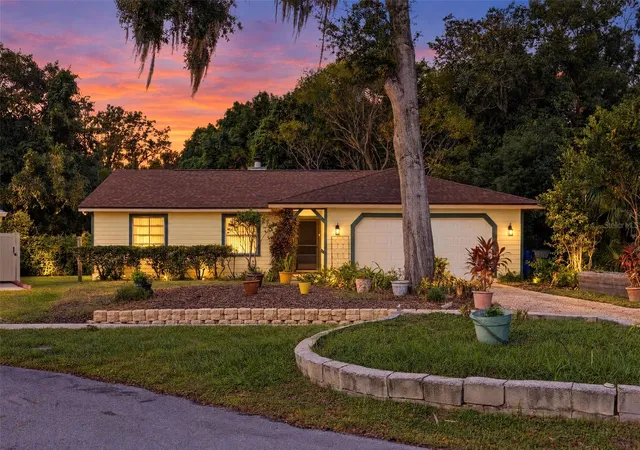 Single family home for sale at 283 W Celery Cir, OVIEDO, FL 32765 | MLS# O6450990