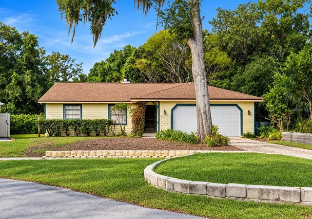 Photo 1 of Single family home for sale at 283 W Celery Cir, Oviedo, FL 32765 | MLS# O6450990 | Listing updated on 2026-10-29