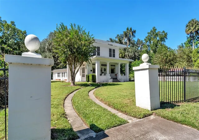 Photo 3 of Single family home for sale at 1095 S Broadway Ave, Bartow, FL 33830 | MLS# L4965884 | Listing updated on 2026-10-28