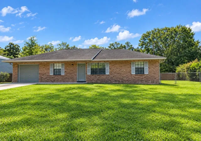 Single family home for sale at 26719 NW 3rd Place, Newberry, FL 32669 | MLS# OM734282 | Listing updated on 2026-10-20