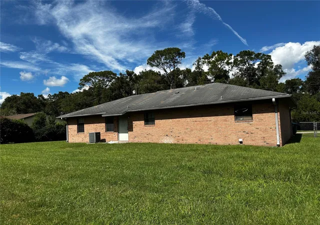 Photo 3 of Single family home for sale at 26719 NW 3rd Place, Newberry, FL 32669 | MLS# OM734282 | Listing updated on 2026-10-20