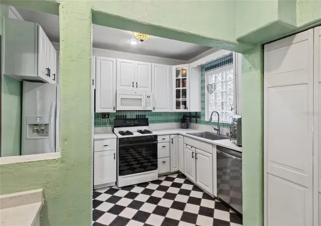 Photo 3 of Single family home for sale at 530 S 7th Street, Lake Wales, FL 33853 | MLS# P4940217 | Listing updated on 2026-10-21