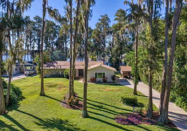 Photo 1 of Single family home for sale at 17127 Rainbow Ter, Odessa, FL 33556 | MLS# TB8559473 | Listing updated on 2026-10-25