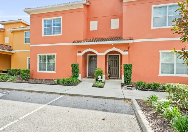 Photo 4 of Townhouse for sale at 3081 Beach Palm Ave, Kissimmee, FL 34747 | MLS# O6451011 | Listing updated on 2026-10-20