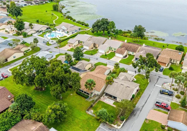 Photo 4 of Single family home for sale at 3947 Cypress Landing W, Winter Haven, FL 33884 | MLS# TB8559476 | Listing updated on 2026-10-22